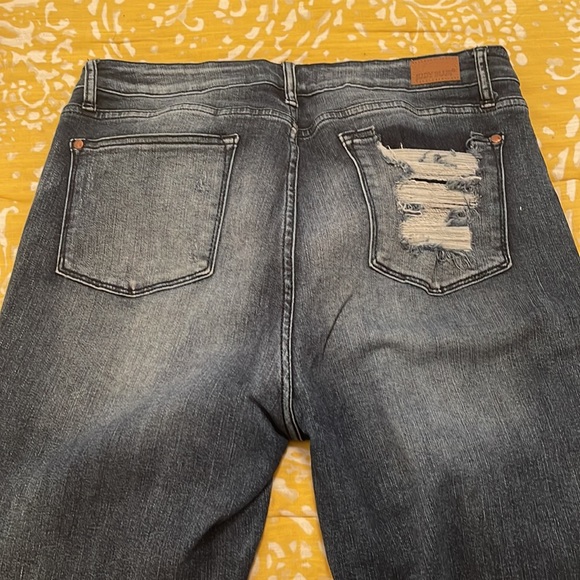 Judy Blue Raw Hem Relaxed Fit Jeans Sz 15/32 - Picture 3 of 11